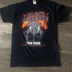 Medium Unisex Black Sabbath concert shirt ( Ozzy Osbourne) rock metal